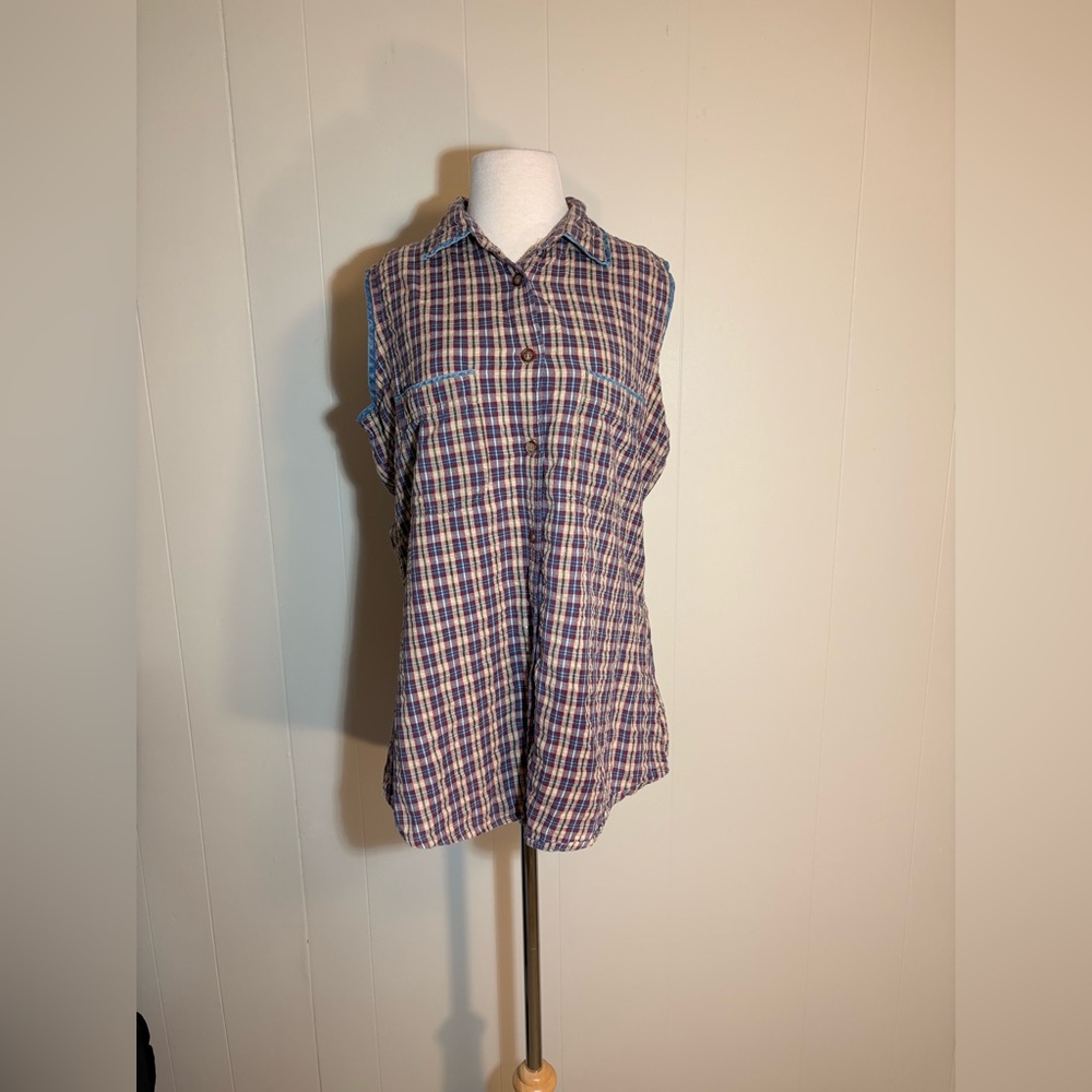 Crossroads Plaid Sleeveless Shirt